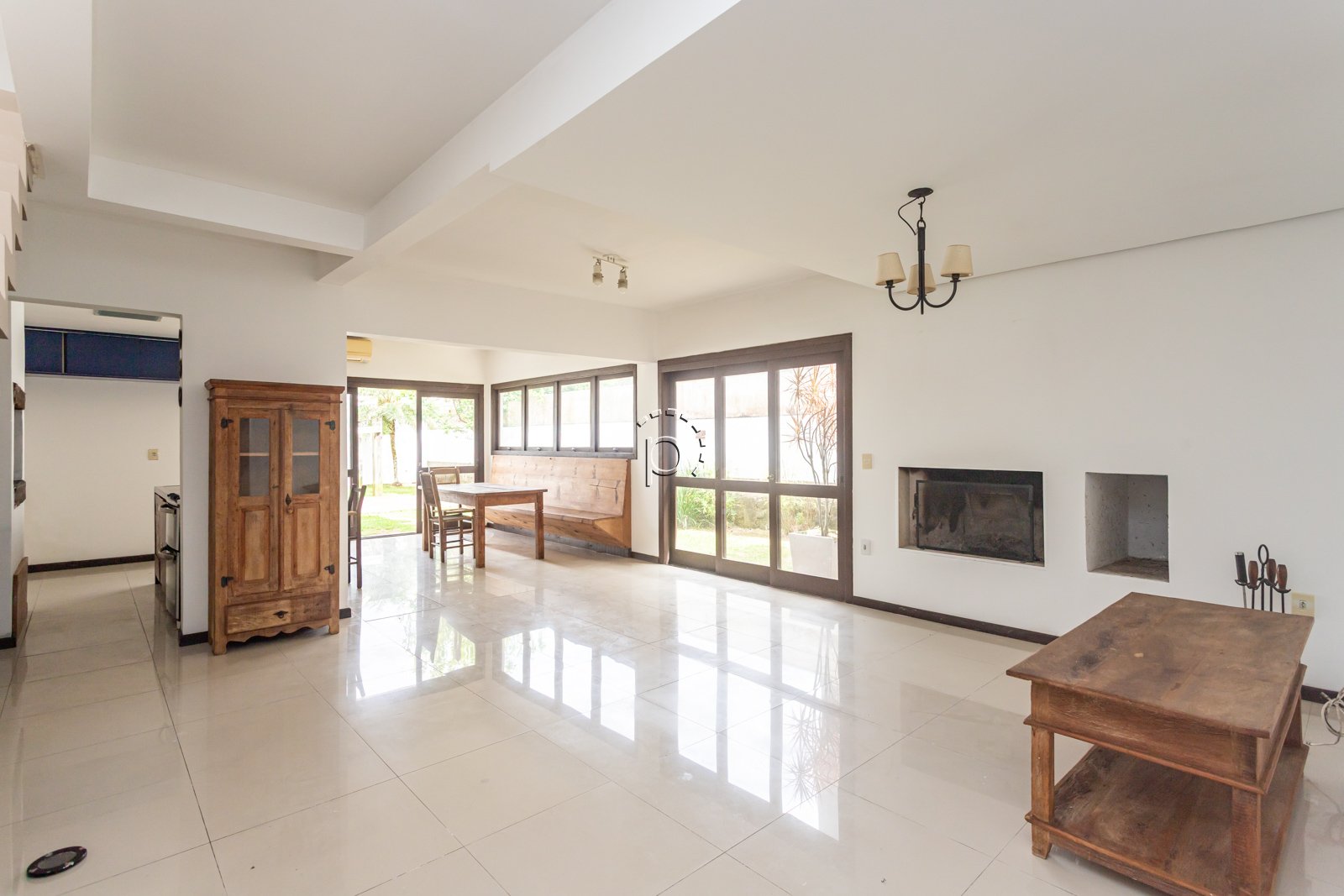Casa em Condomínio à venda com 174m², 3 quartos, 1 suíte, 2 vagas no bairro Hípica em Porto Alegre - Foto 2