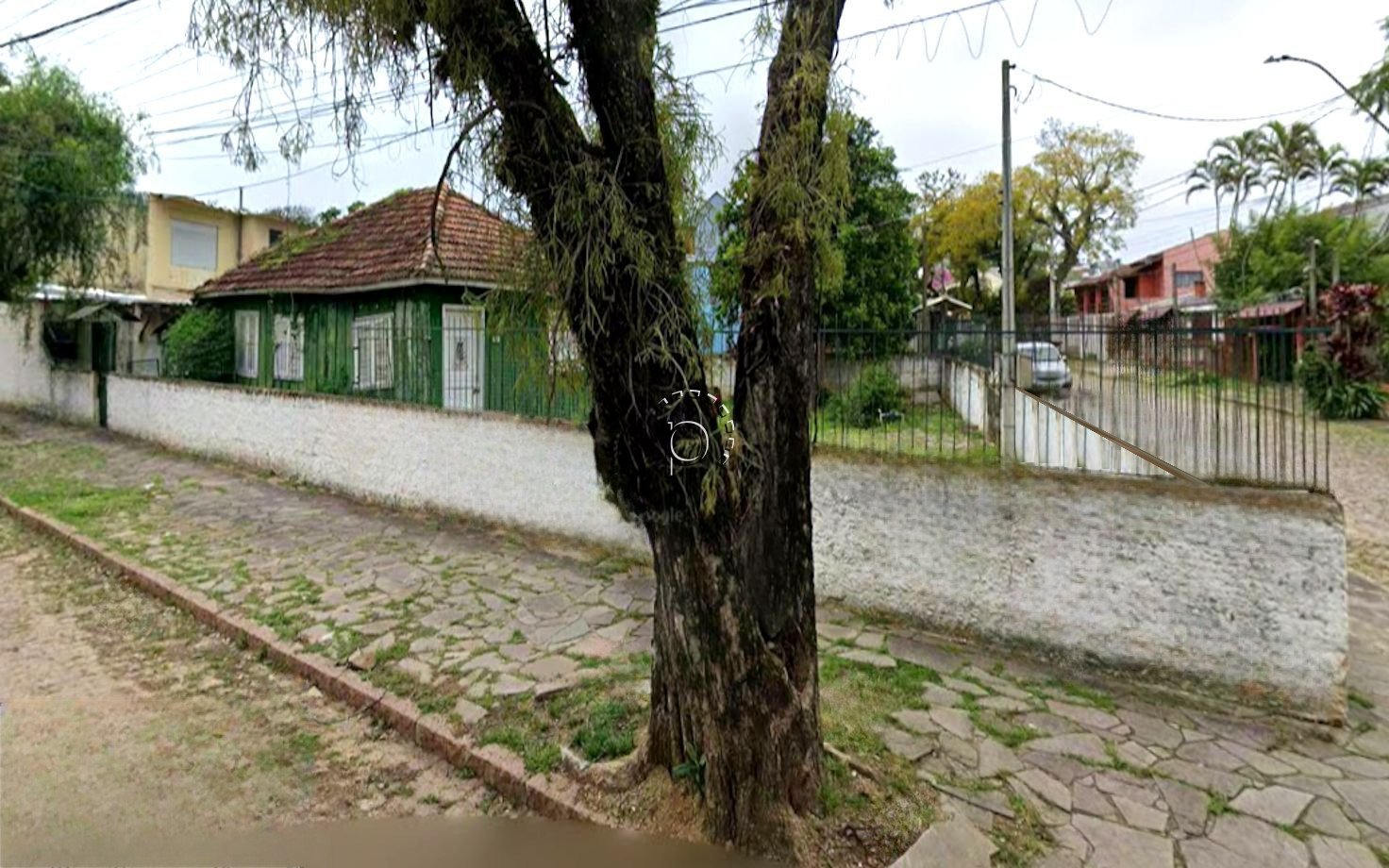 Terreno à venda com 313m² no bairro Nonoai em Porto Alegre