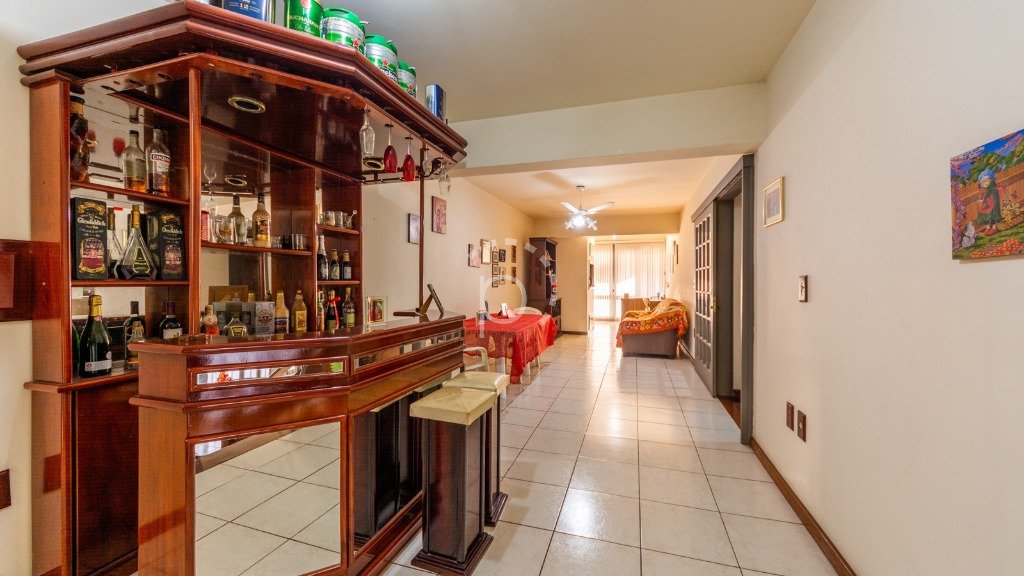 Casa à venda com 500m², 4 quartos, 3 suítes, 4 vagas no bairro Vila Assunção em Porto Alegre - Foto 5