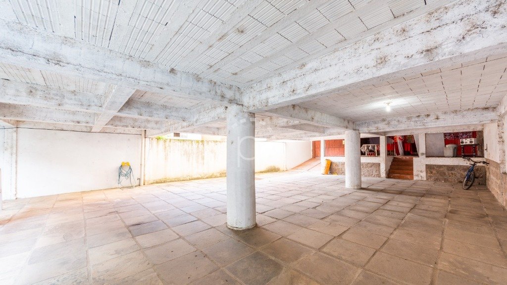 Casa à venda com 500m², 4 quartos, 3 suítes, 4 vagas no bairro Vila Assunção em Porto Alegre - Foto 19