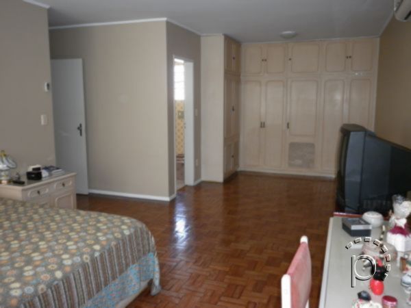 Casa à venda com 349m², 4 quartos, 1 suíte, 4 vagas no bairro Vila Assunção em Porto Alegre - Foto 10