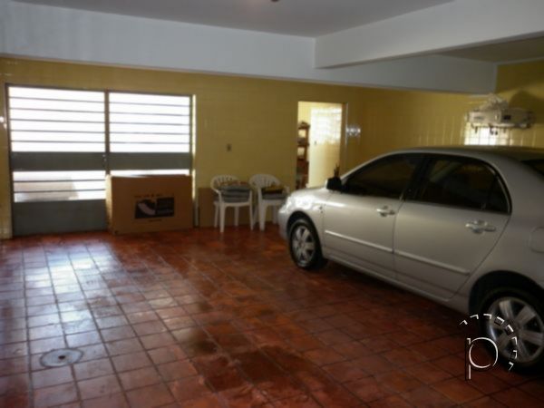 Casa à venda com 349m², 4 quartos, 1 suíte, 4 vagas no bairro Vila Assunção em Porto Alegre - Foto 14