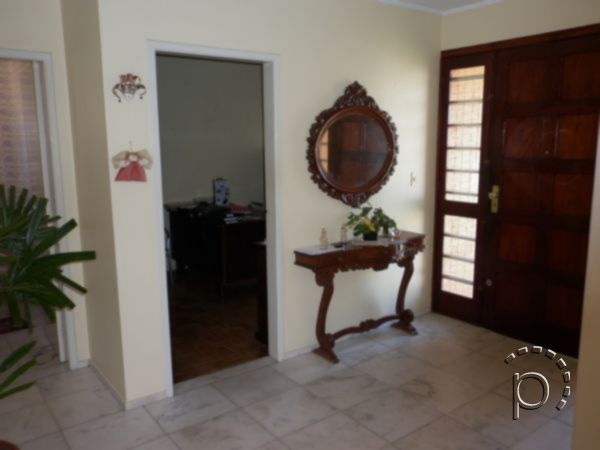 Casa à venda com 349m², 4 quartos, 1 suíte, 4 vagas no bairro Vila Assunção em Porto Alegre - Foto 2