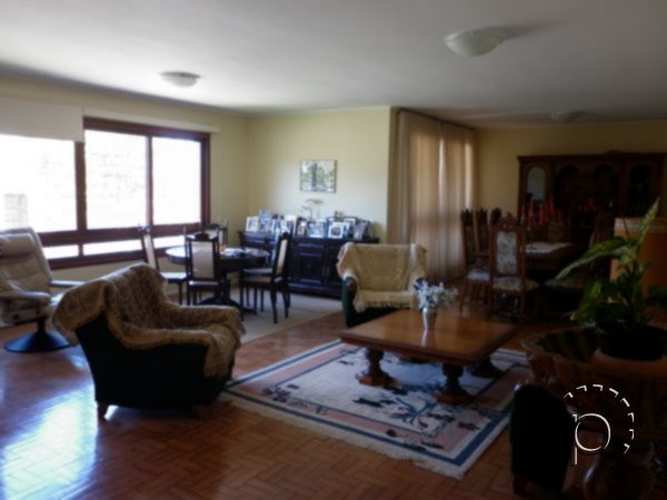 Casa à venda com 349m², 4 quartos, 1 suíte, 4 vagas no bairro Vila Assunção em Porto Alegre - Foto 3