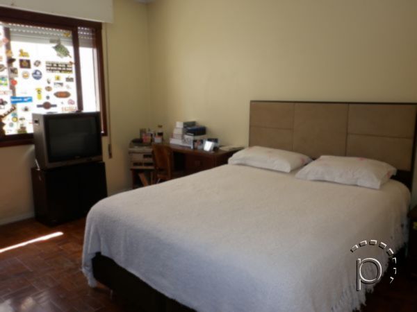 Casa à venda com 349m², 4 quartos, 1 suíte, 4 vagas no bairro Vila Assunção em Porto Alegre - Foto 9