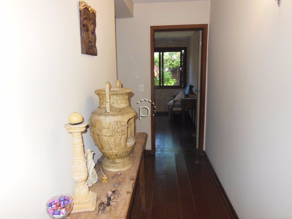 Casa à venda com 220m², 3 quartos, 1 suíte, 3 vagas no bairro Tristeza em Porto Alegre - Foto 6