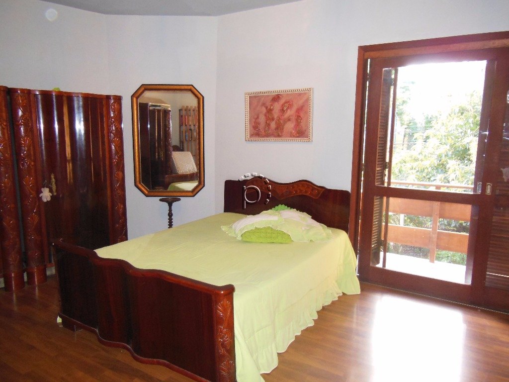 Casa à venda com 220m², 3 quartos, 1 suíte, 3 vagas no bairro Tristeza em Porto Alegre - Foto 11