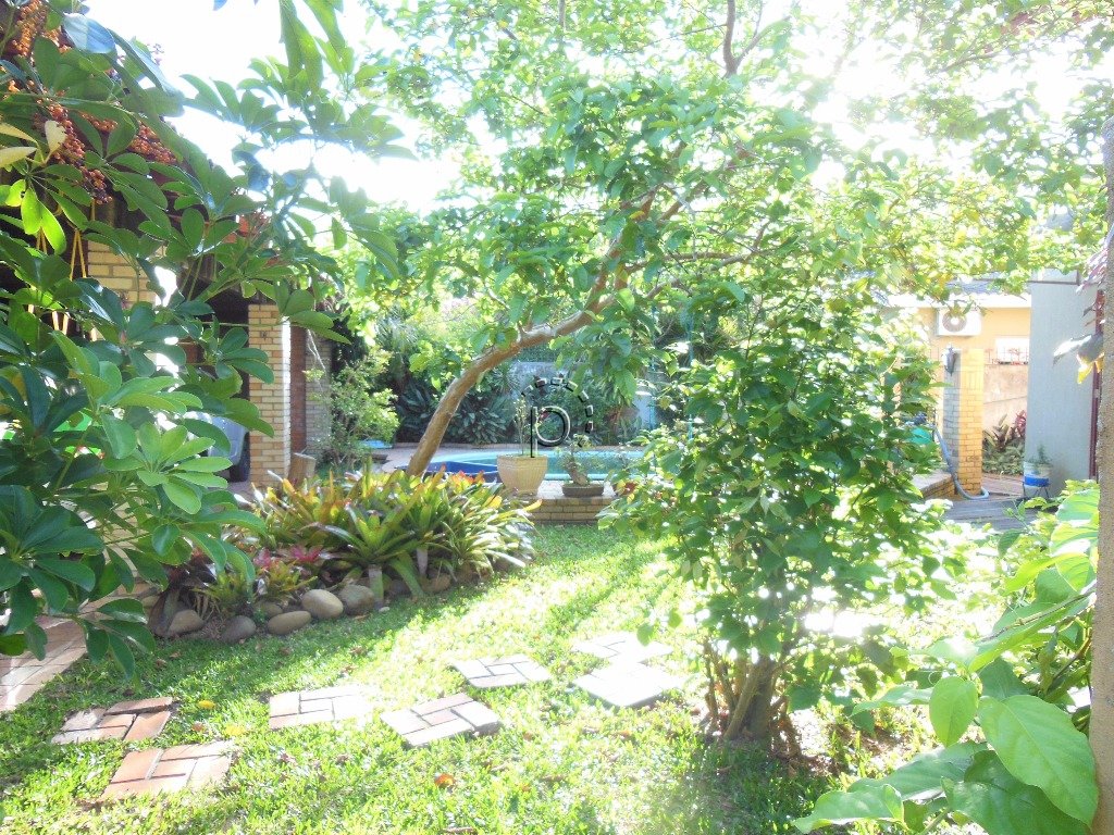 Casa à venda com 220m², 3 quartos, 1 suíte, 3 vagas no bairro Tristeza em Porto Alegre - Foto 22