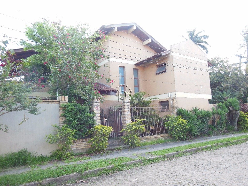 Casa à venda com 220m², 3 quartos, 1 suíte, 3 vagas no bairro Tristeza em Porto Alegre - Foto 26