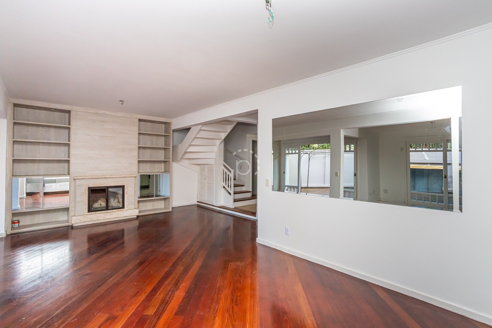 Casa em Condomínio à venda com 205m², 3 quartos, 1 suíte, 3 vagas no bairro Pedra Redonda em Porto Alegre