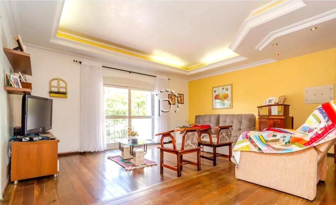 Casa à venda com 200m², 3 quartos, 1 suíte, 3 vagas no bairro Tristeza em Porto Alegre - Foto 2