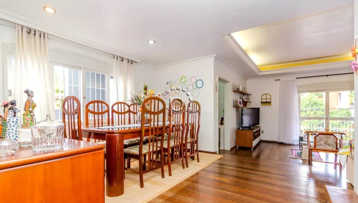 Casa à venda com 200m², 3 quartos, 1 suíte, 3 vagas no bairro Tristeza em Porto Alegre - Foto 5