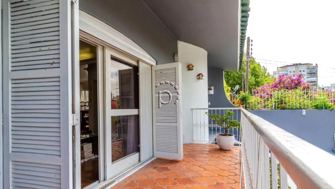 Casa à venda com 200m², 3 quartos, 1 suíte, 3 vagas no bairro Tristeza em Porto Alegre - Foto 6