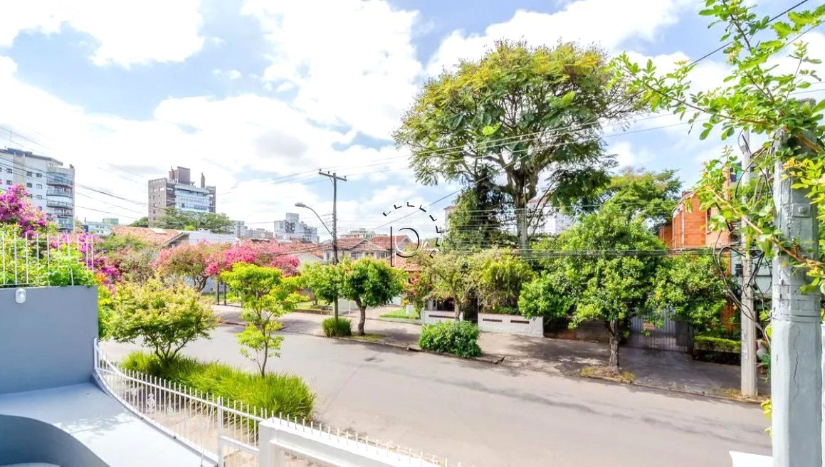 Casa à venda com 200m², 3 quartos, 1 suíte, 3 vagas no bairro Tristeza em Porto Alegre - Foto 7