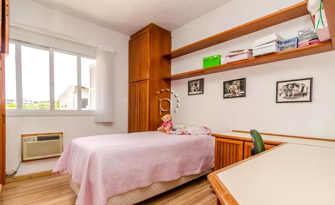 Casa à venda com 200m², 3 quartos, 1 suíte, 3 vagas no bairro Tristeza em Porto Alegre - Foto 12