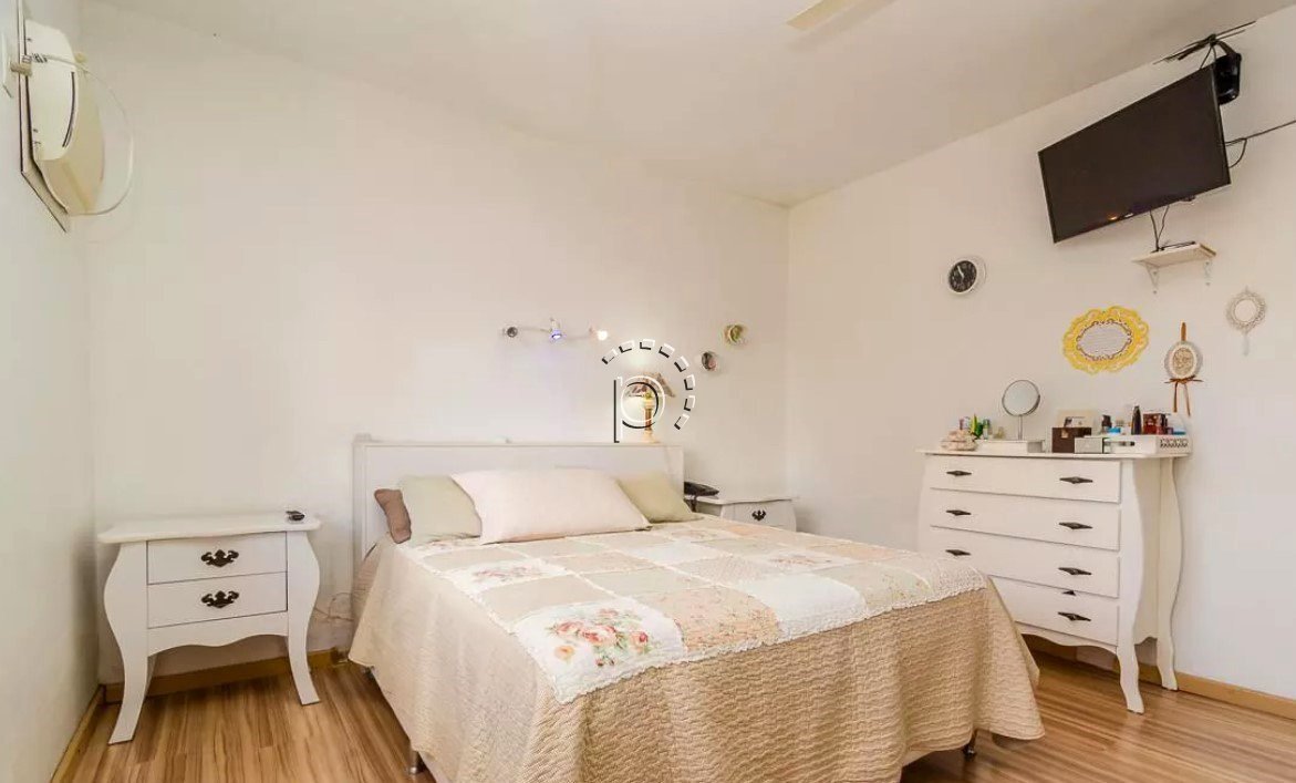 Casa à venda com 200m², 3 quartos, 1 suíte, 3 vagas no bairro Tristeza em Porto Alegre - Foto 16