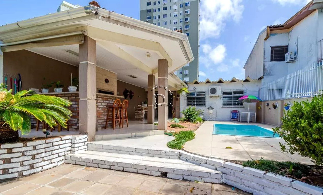 Casa à venda com 200m², 3 quartos, 1 suíte, 3 vagas no bairro Tristeza em Porto Alegre - Foto 22