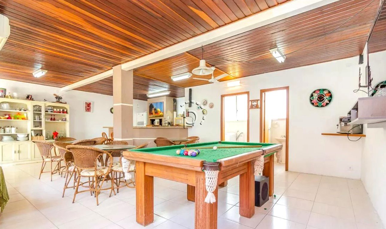 Casa à venda com 200m², 3 quartos, 1 suíte, 3 vagas no bairro Tristeza em Porto Alegre - Foto 26