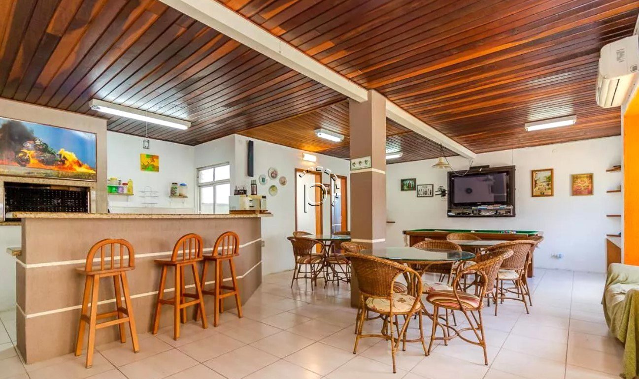Casa à venda com 200m², 3 quartos, 1 suíte, 3 vagas no bairro Tristeza em Porto Alegre - Foto 27