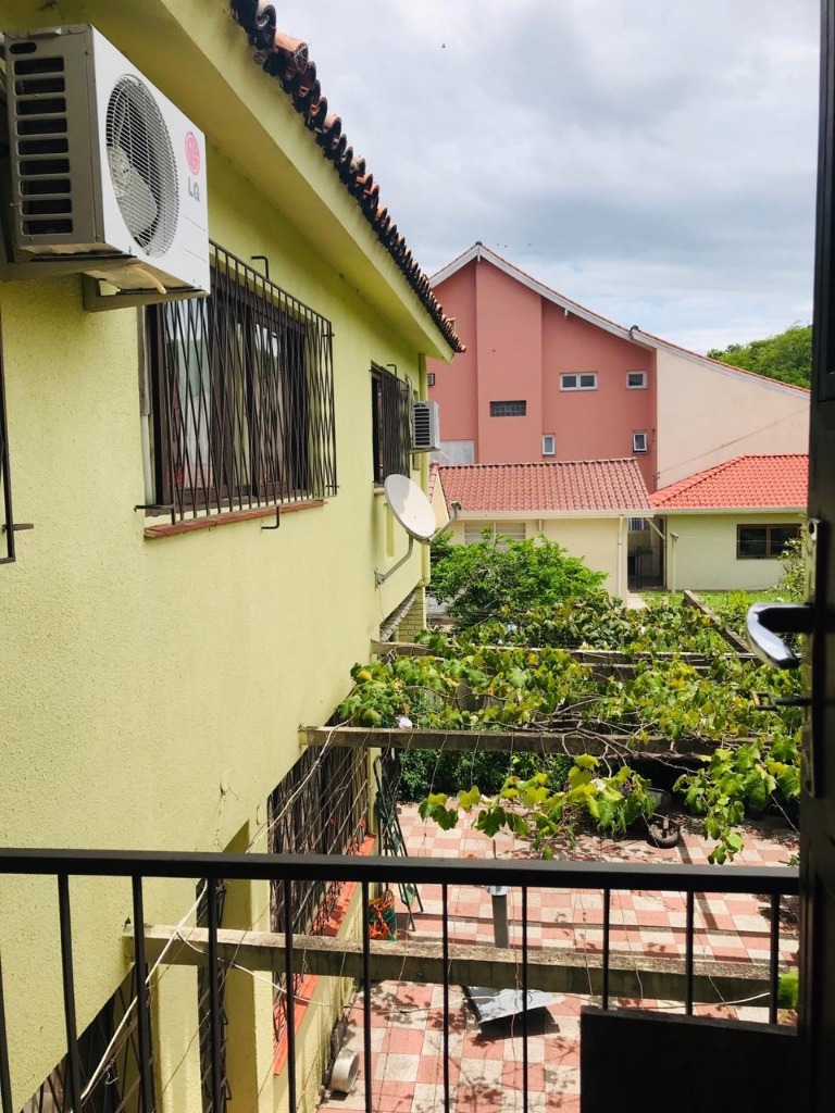 Casa à venda com 316m², 4 quartos, 3 suítes, 2 vagas no bairro Vila Assunção em Porto Alegre - Foto 8