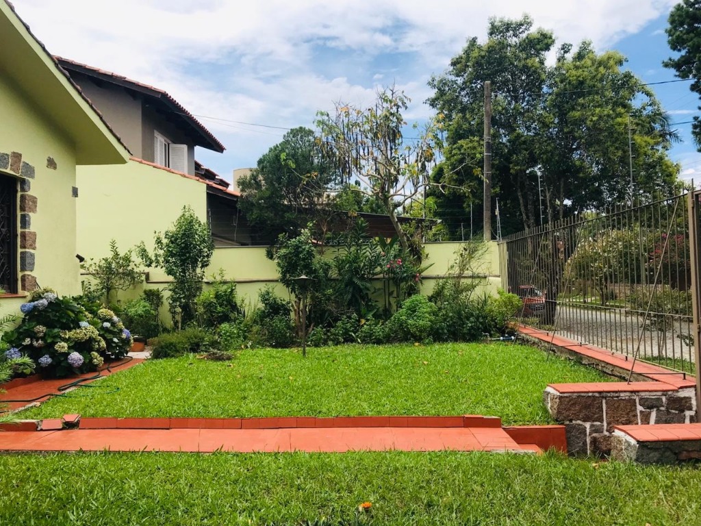 Casa à venda com 316m², 4 quartos, 3 suítes, 2 vagas no bairro Vila Assunção em Porto Alegre - Foto 4