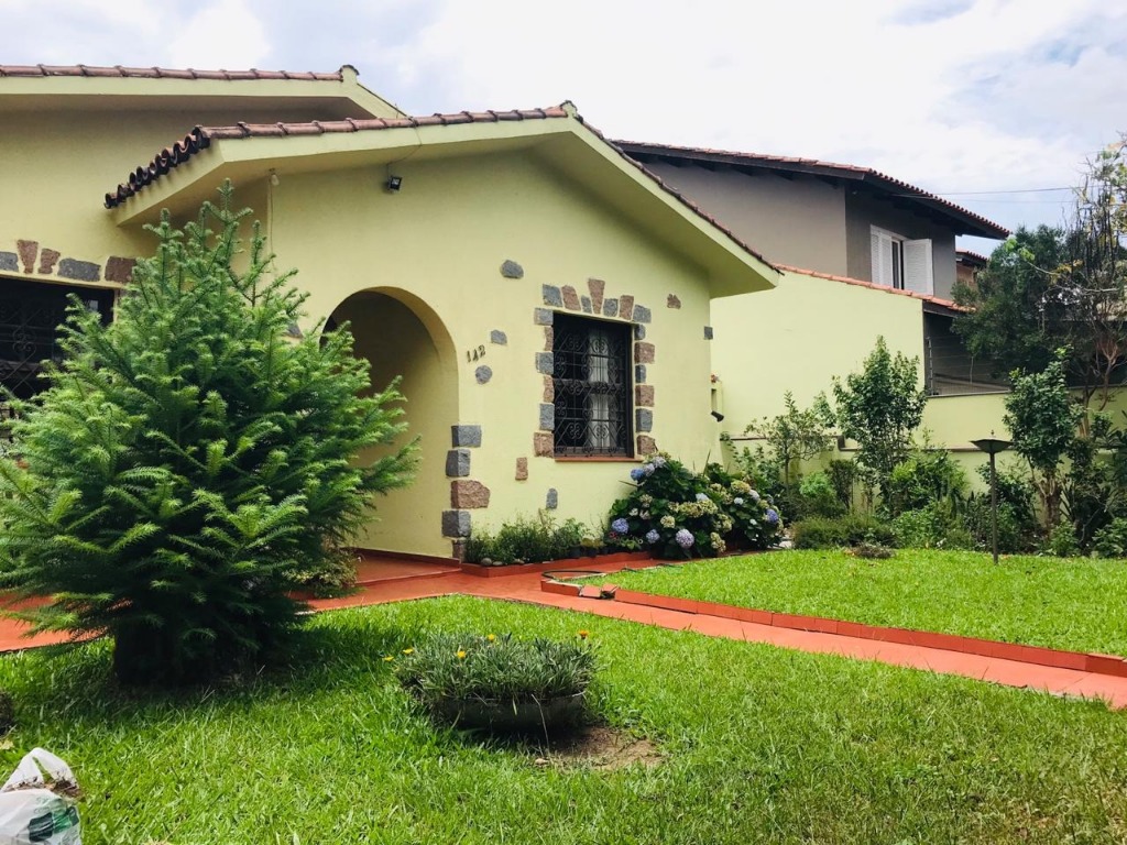 Casa à venda com 316m², 4 quartos, 3 suítes, 2 vagas no bairro Vila Assunção em Porto Alegre - Foto 3