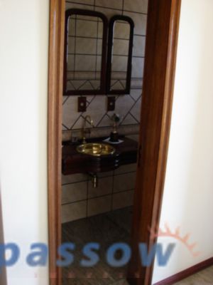 Casa à venda com 460m², 4 quartos, 1 suíte, 4 vagas no bairro Cristal em Porto Alegre - Foto 4