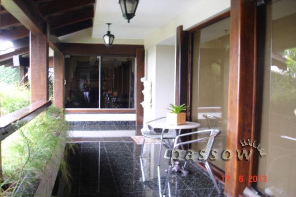 Casa à venda com 430m², 3 quartos, 2 suítes, 3 vagas no bairro Vila Assunção em Porto Alegre