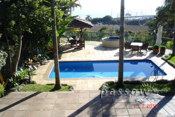 Casa à venda com 430m², 3 quartos, 2 suítes, 3 vagas no bairro Vila Assunção em Porto Alegre - Foto 34