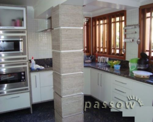 Casa à venda com 389m², 4 quartos, 1 suíte, 3 vagas no bairro Tristeza em Porto Alegre - Foto 2