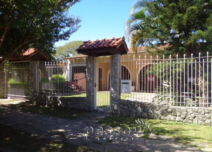 Casa à venda com 260m², 3 quartos, 1 suíte, 3 vagas no bairro Jardim Isabel em Porto Alegre