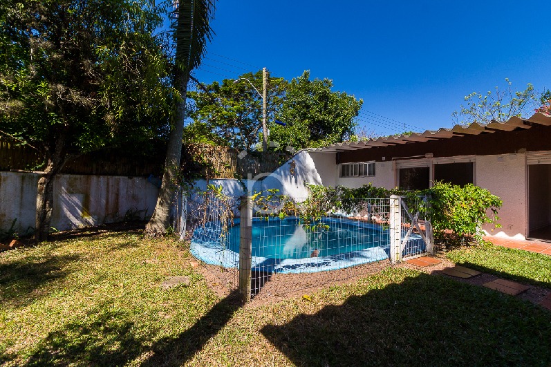 Casa à venda com 270m², 4 quartos, 1 suíte, 4 vagas no bairro Jardim Isabel em Porto Alegre - Foto 3