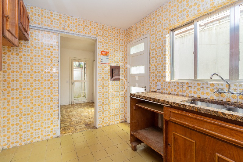 Casa à venda com 270m², 4 quartos, 1 suíte, 4 vagas no bairro Jardim Isabel em Porto Alegre - Foto 18