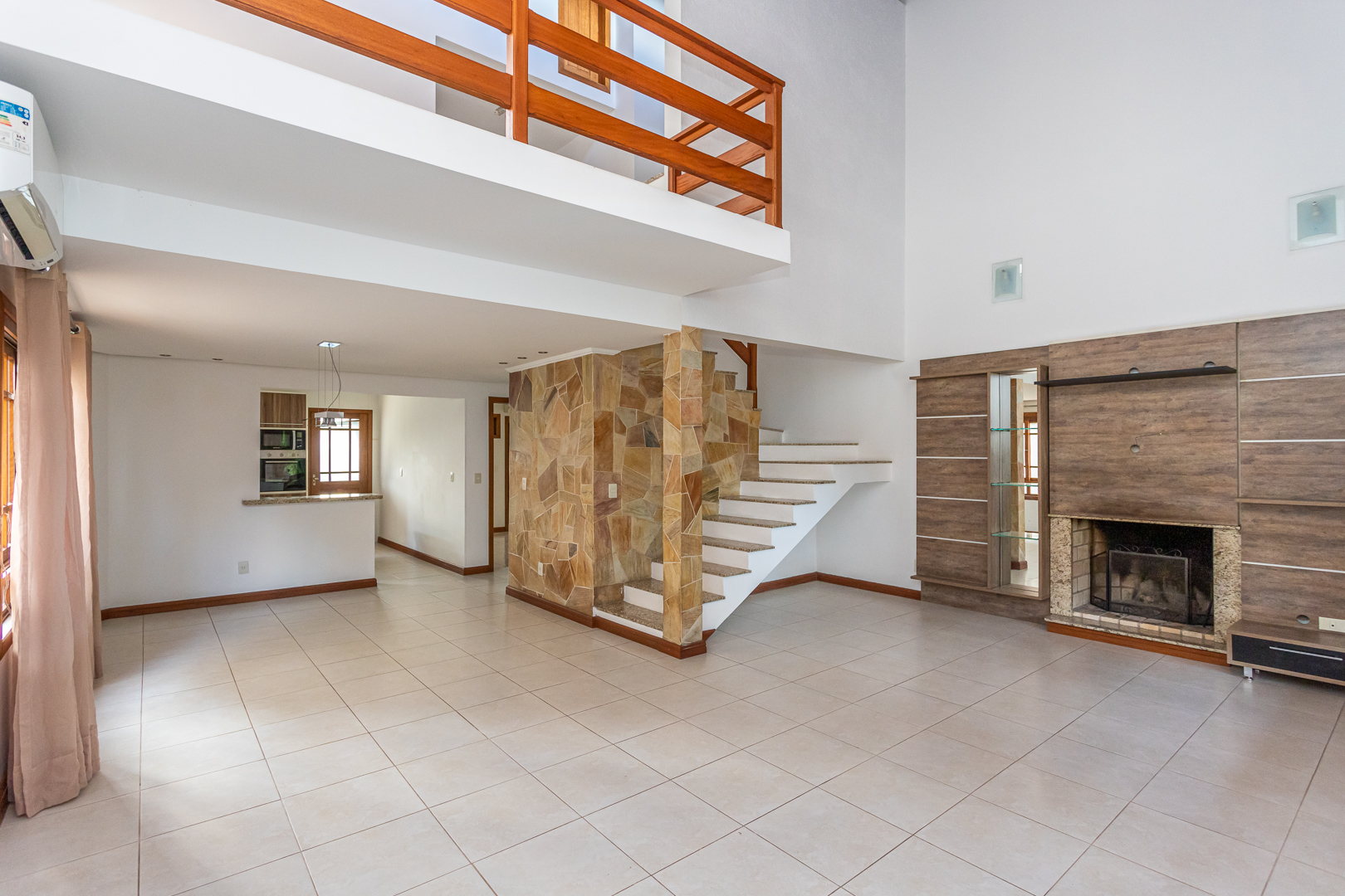 Casa em Condomínio à venda com 179m², 3 quartos, 3 suítes, 4 vagas no bairro Hípica em Porto Alegre - Foto 3