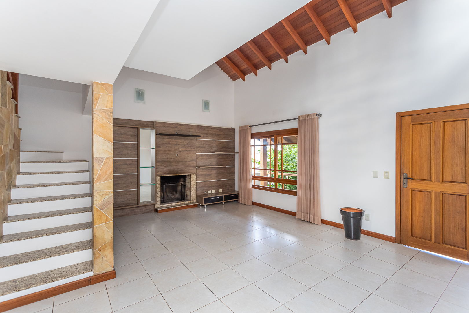 Casa em Condomínio à venda com 179m², 3 quartos, 3 suítes, 4 vagas no bairro Hípica em Porto Alegre - Foto 4