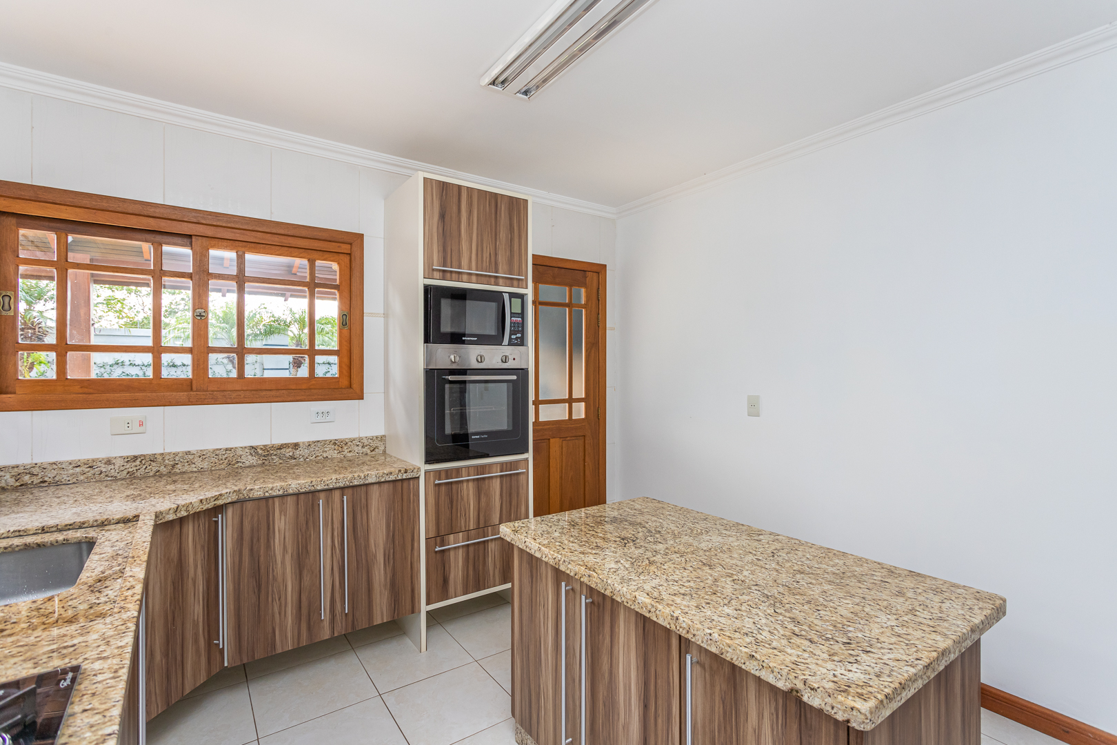 Casa em Condomínio à venda com 179m², 3 quartos, 3 suítes, 4 vagas no bairro Hípica em Porto Alegre - Foto 11