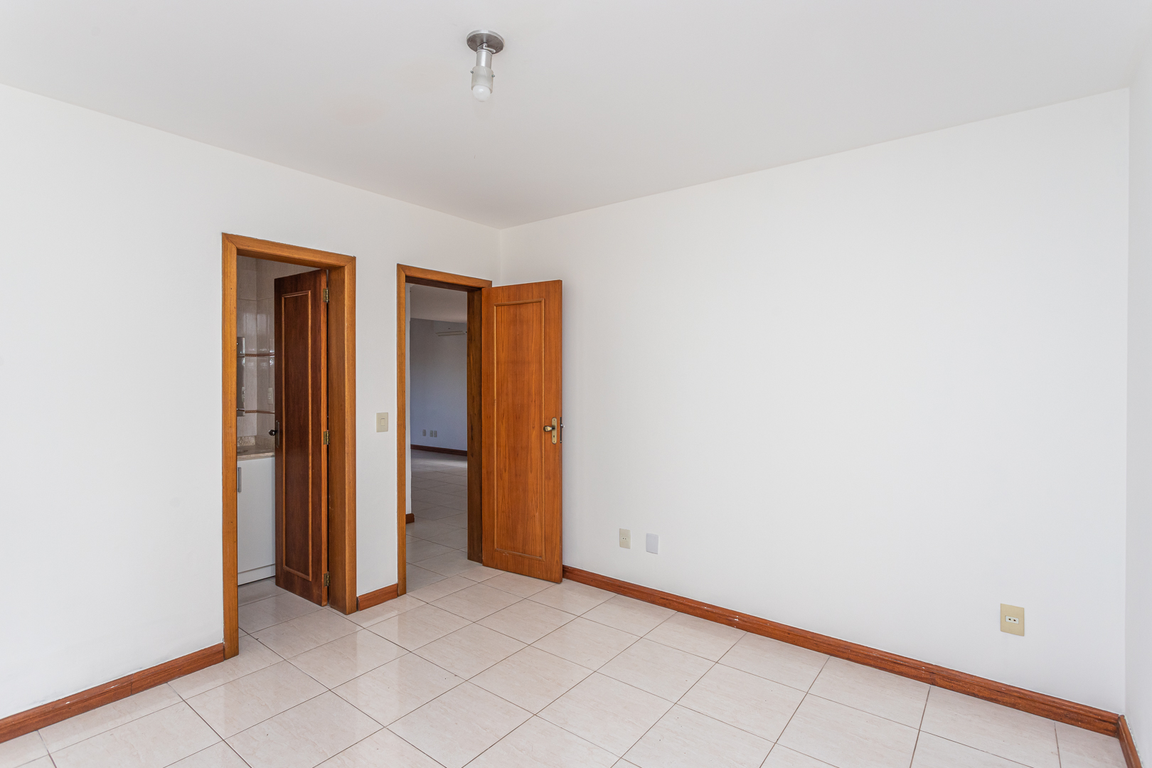 Casa em Condomínio à venda com 179m², 3 quartos, 3 suítes, 4 vagas no bairro Hípica em Porto Alegre - Foto 14